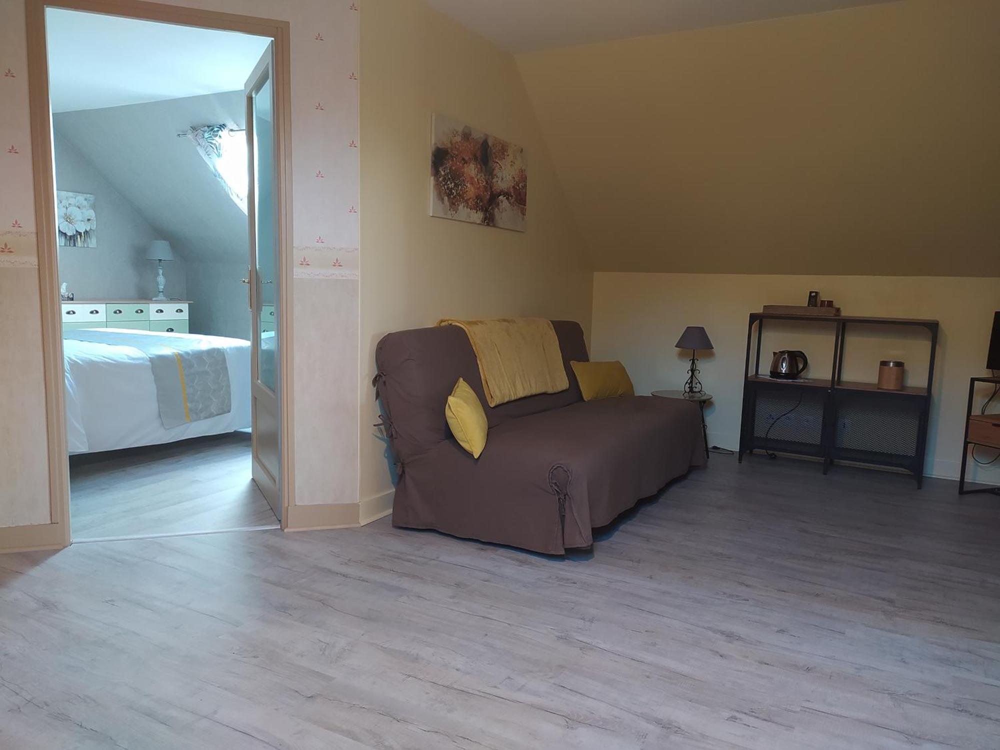Des Roux Et Des Pious Suite De 35 A 60 M2 Et 3 Chambres Pour Groupe De 2 A 6 Personnes Civray-de-Touraine Kültér fotó