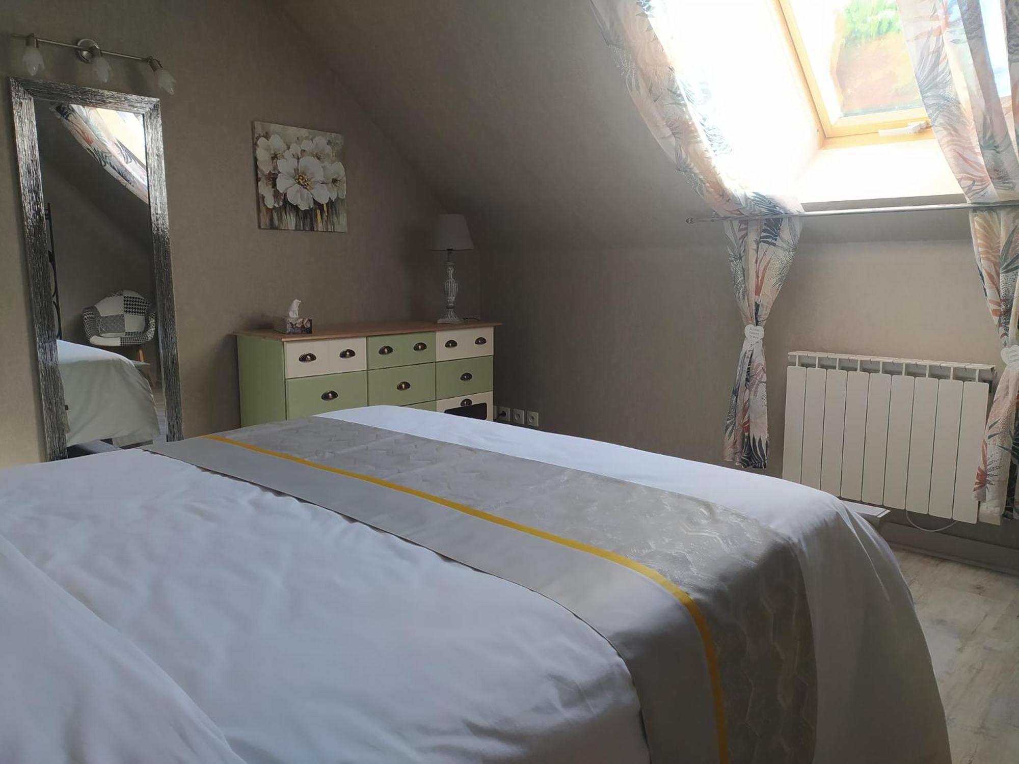 Des Roux Et Des Pious Suite De 35 A 60 M2 Et 3 Chambres Pour Groupe De 2 A 6 Personnes Civray-de-Touraine Kültér fotó