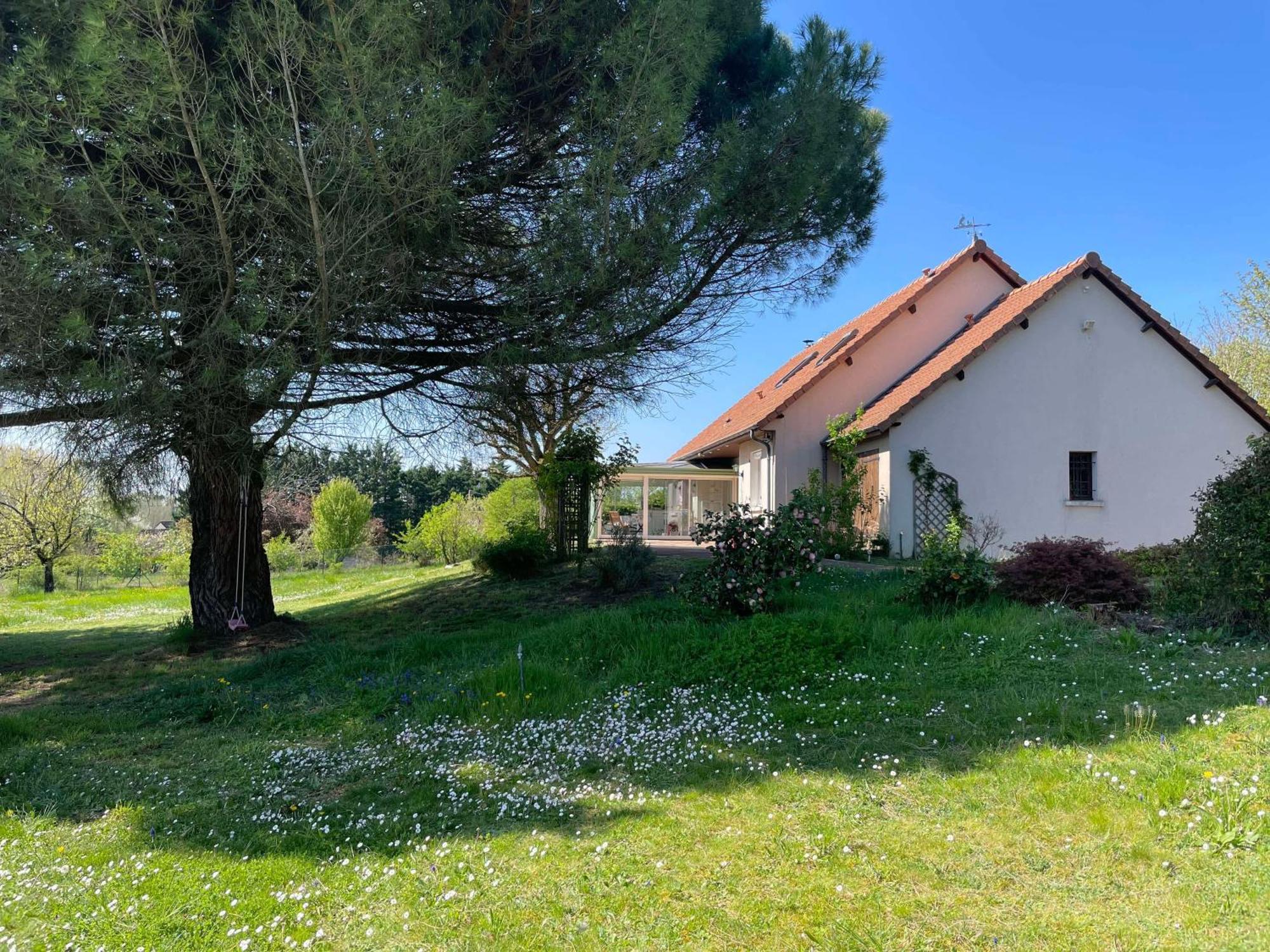 Des Roux Et Des Pious Suite De 35 A 60 M2 Et 3 Chambres Pour Groupe De 2 A 6 Personnes Civray-de-Touraine Kültér fotó