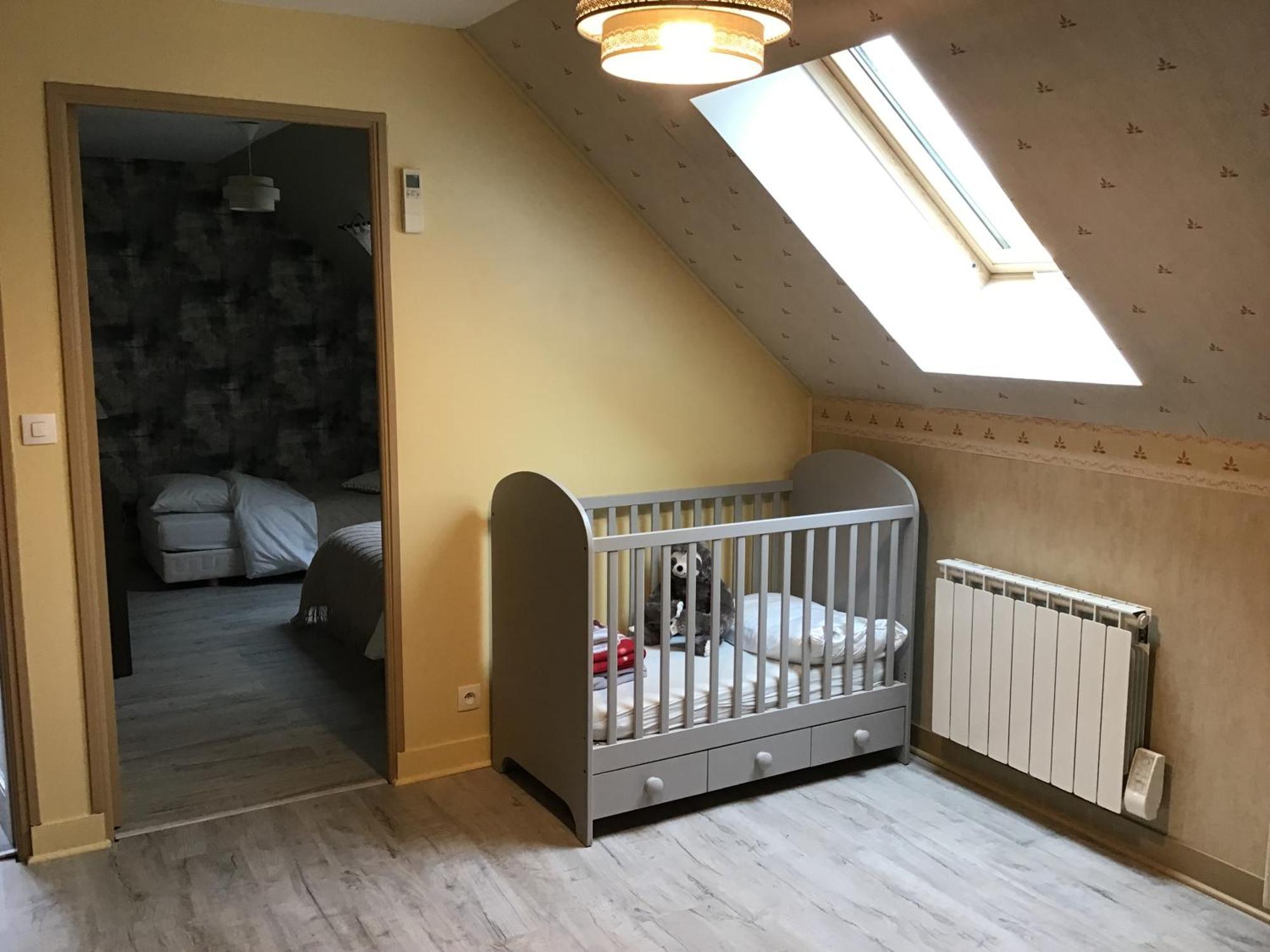 Des Roux Et Des Pious Suite De 35 A 60 M2 Et 3 Chambres Pour Groupe De 2 A 6 Personnes Civray-de-Touraine Kültér fotó